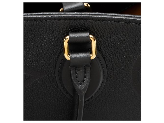Tote Louis Vuitton Giant Monogram Empreinte Onthego GM Nero - vista 10