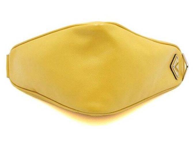 Prada Bolso de hombro y bolso bandolera en cuero amarillo con logotipo triangular - vista 7