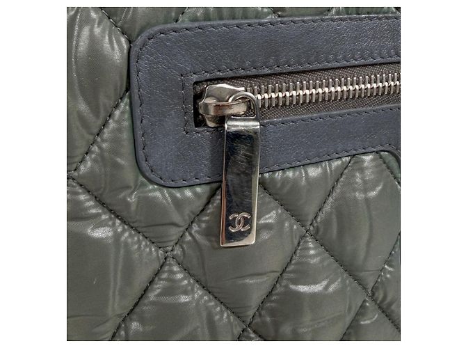 Chanel Borsa Tote Coco Cocoon Reversible Quilted Nylon Vintage Top Handle Khaki Marrone - vista 10