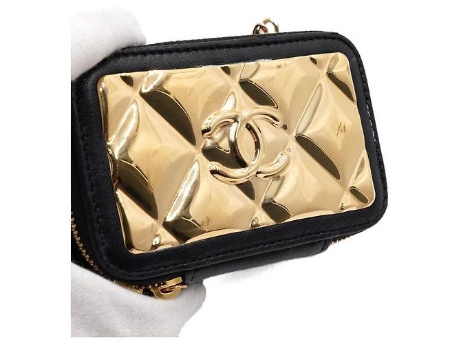 Chanel Mini borsa vanity a tracolla in pelle di agnello nera con catena dorata Nero - vista 10