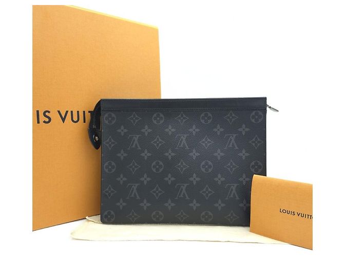 Louis Vuitton Pochette Voyage MM Clutch Bag Nero - vista 10