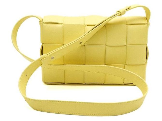 Bottega Veneta Borsa a Spalla e Borsa a Tracolla Intrecciato Cassette Gialla Giallo - vista 4