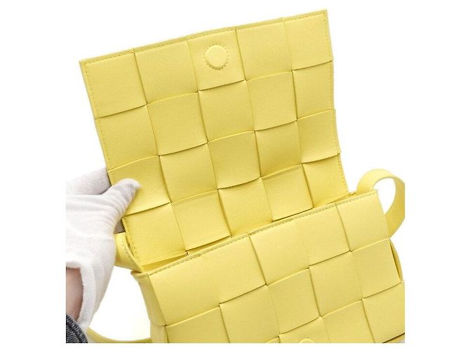 Bottega Veneta Borsa a Spalla e Borsa a Tracolla Intrecciato Cassette Gialla Giallo - vista 6
