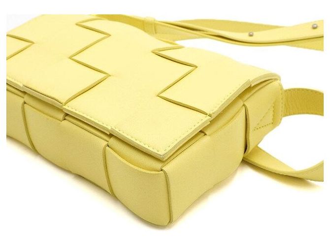 Bottega Veneta Borsa a Spalla e Borsa a Tracolla Intrecciato Cassette Gialla Giallo - vista 8