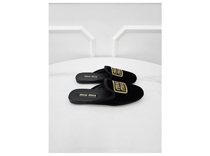 Miu Miu Pantofole in Velluto con Logo Nero - vista 4
