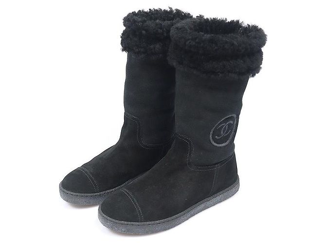 Chanel Stivali da donna in scamosciato nero e shearling con logo CC - vista 2
