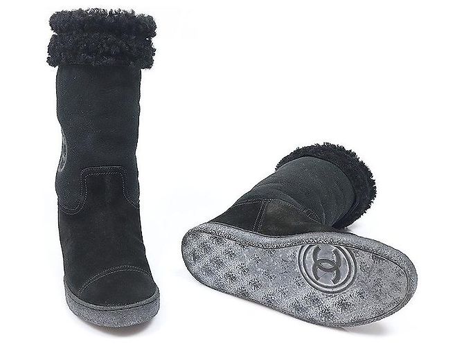 Chanel Stivali da donna in scamosciato nero e shearling con logo CC - vista 5