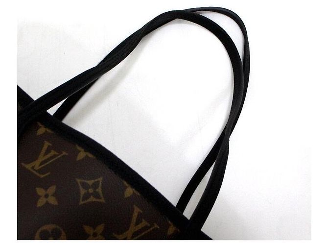 Louis Vuitton Borsa a tracolla Neverfull MM in pelle nera con monogramma Inside Out Nero - vista 9