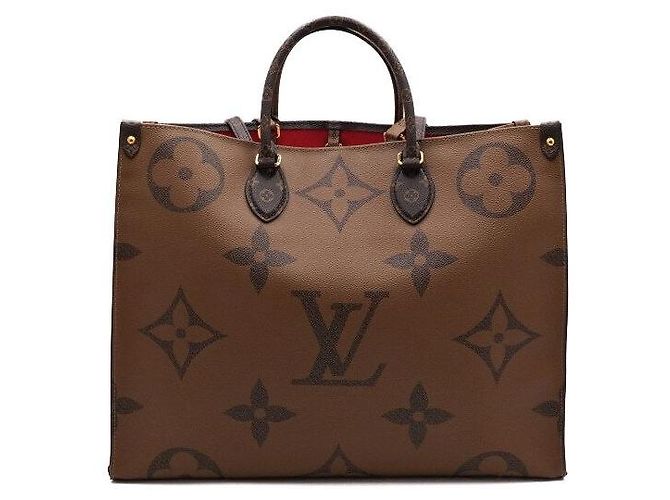 Louis Vuitton Borsa Tote OnTheGo GM Monogram Giant Canvas Nero - vista 4