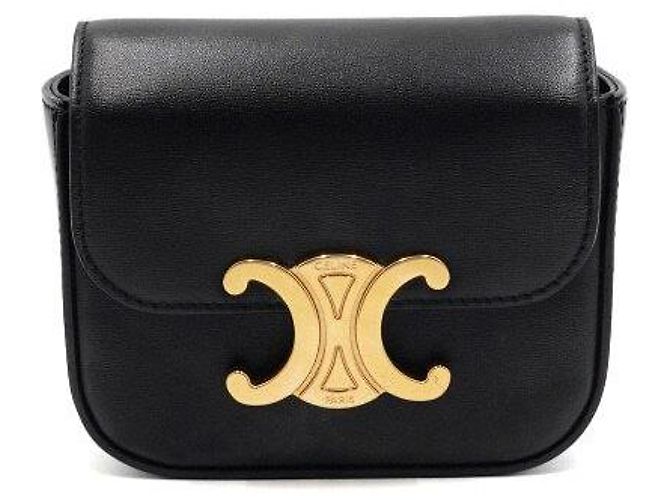 Céline Borsa a tracolla - vista 2