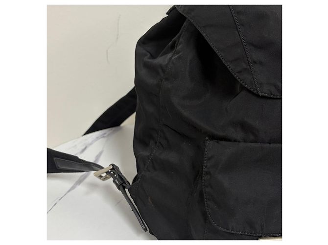 Prada Zaino in Nylon Triangle Logo Medium Nero - vista 20