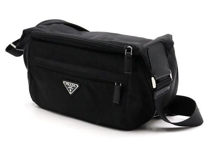 Prada Black Re-Nylon Biker Umhängetasche Medium - Ansicht 2