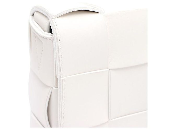 Bottega Veneta Borsa a Spalla e Borsa a Tracolla Intrecciato Cassette Bianco - vista 4
