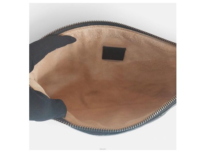 Gucci Clutch in pelle GG Marmont Nero - vista 3