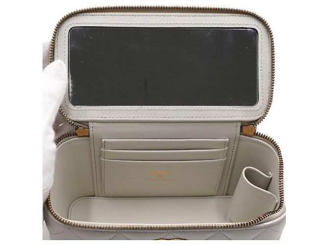 Vanity Chanel Beauty case Caviar Grigio Perla con catena dorata Marrone - vista 5