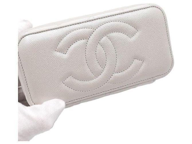 Vanity Chanel Beauty case Caviar Grigio Perla con catena dorata Marrone - vista 8
