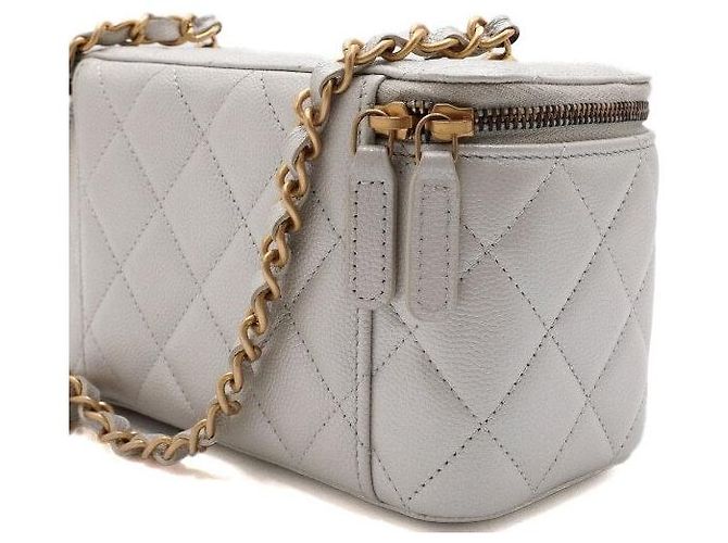 Vanity Chanel Beauty case Caviar Grigio Perla con catena dorata Marrone - vista 9