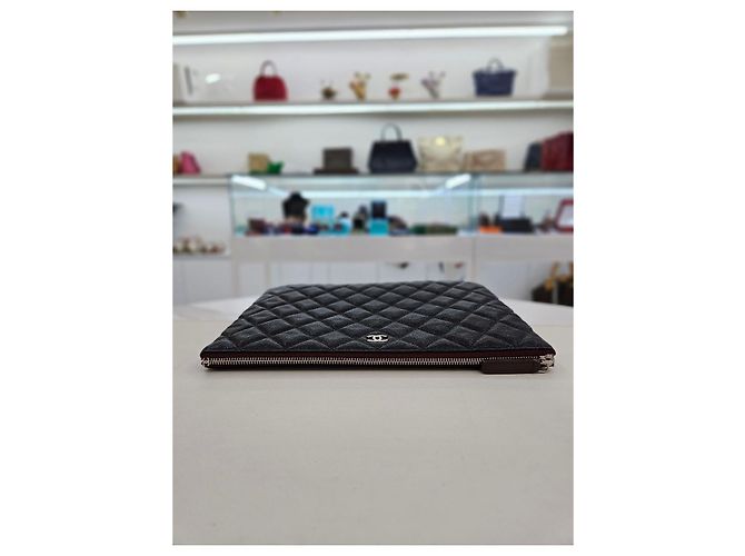 Chanel Clutch Caviar New Medium Silver-Tone Series Nero - vista 10