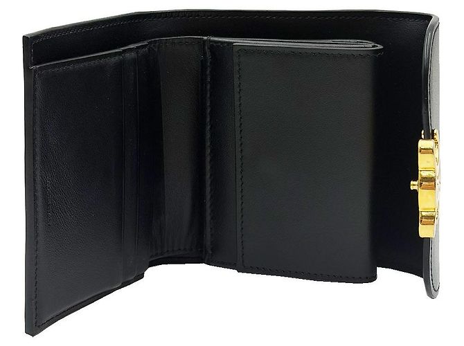Céline Portafoglio piccolo con patta Triomphe in pelle di vitello lucida nera Nero - vista 9