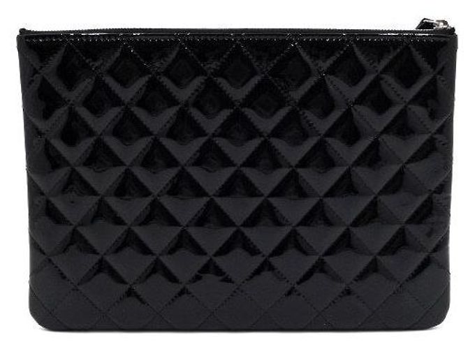 Chanel Clutch Black Patent Leather Silver CC Classic New Medium - vista 5
