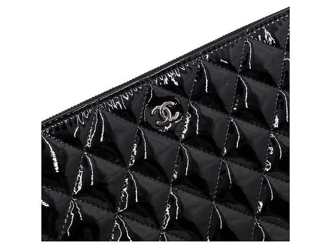 Chanel Clutch Black Patent Leather Silver CC Classic New Medium - vista 9