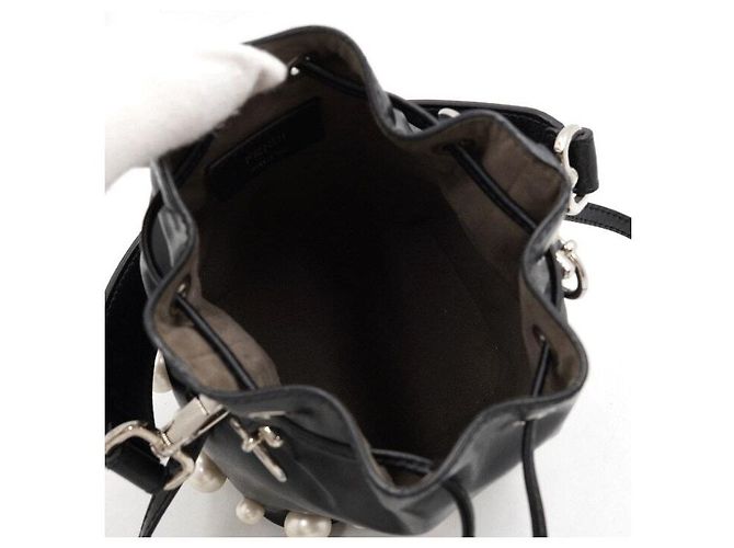Fendi Mini borsa a secchiello e borsa a tracolla Montreggio in pelle nera decorata con perle - vista 5