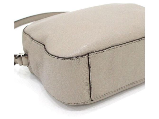 Tory Burch Sac bandoulière et sac caméra en cuir gris avec pompon - vue 7