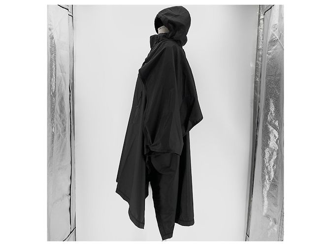 Prada Poncho para Lluvia de Mujer de Nylon con Logo Triangle Negro - vista 4