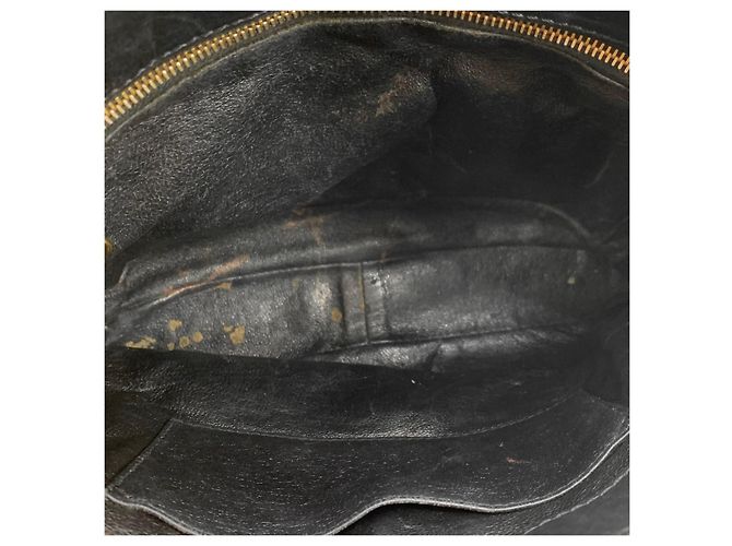 Chanel Vintage gesteppte Schultertasche aus Lammfell Schwarz - Ansicht 6