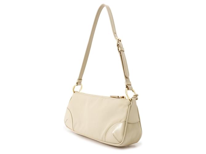 Prada Triangle Nylon Schultertasche Beige - Ansicht 2