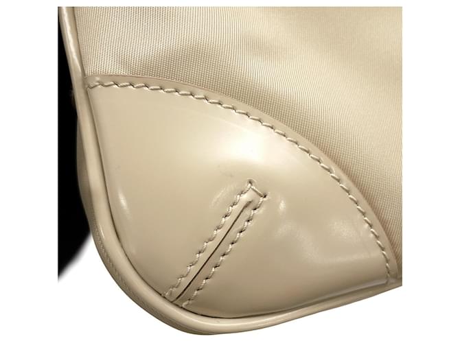 Prada Triangle Nylon Schultertasche Beige - Ansicht 6