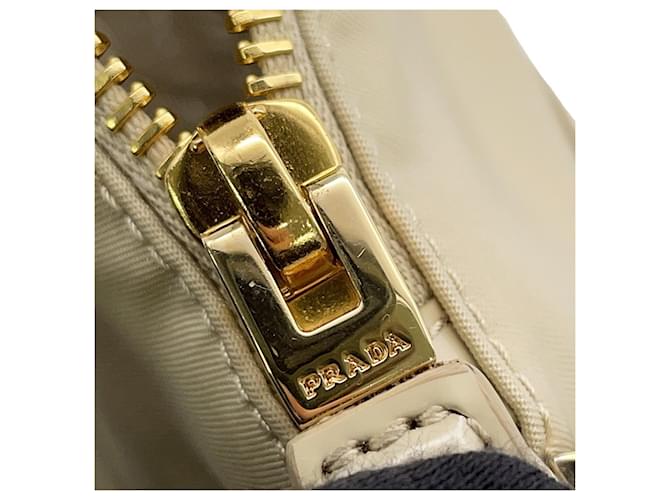 Prada Triangle Nylon Schultertasche Beige - Ansicht 9