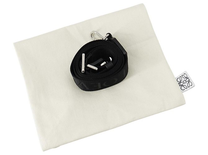 Mini sac à bandoulière en cuir noir Loewe - vue 13