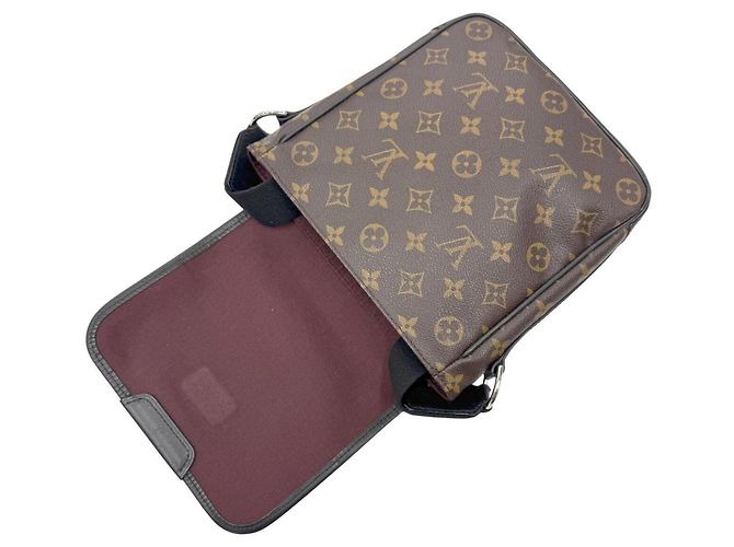 Borsa a Spalla Louis Vuitton Monogram Macassar Bass PM Marrone Nero - vista 14