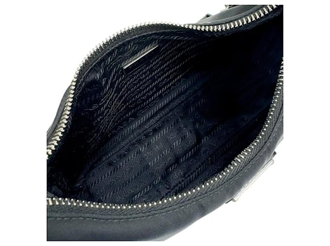 Borsa in nylon PRADA Re Edition 2005 Nero - vista 10