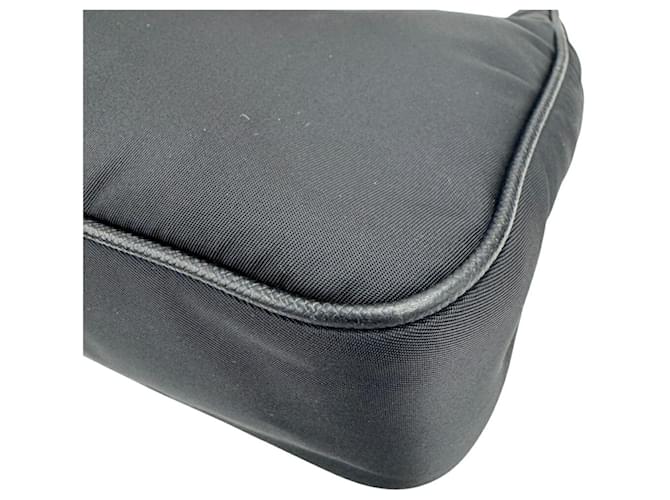 Borsa in nylon PRADA Re Edition 2005 Nero - vista 8