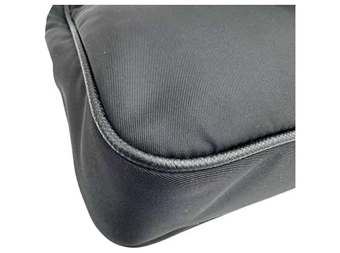 Borsa in nylon PRADA Re Edition 2005 Nero - vista 9