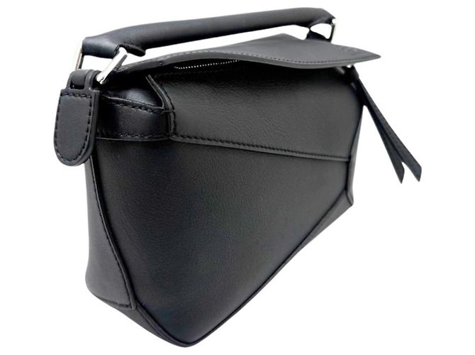 Loewe Puzzle Mini Schultertasche aus Kalbsleder Schwarz - Ansicht 2
