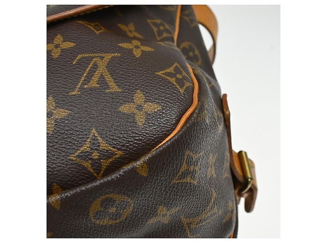 Louis Vuitton Saumur Monogram Canvas 35 Marrone - vista 6
