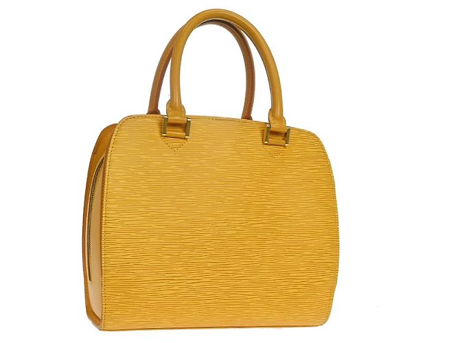 Louis Vuitton Pont Neuf Epi MM Giallo - vista 2