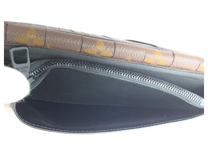 Portafoglio Louis Vuitton Monogram Solar Ray Brazza Hinge Marrone - vista 9