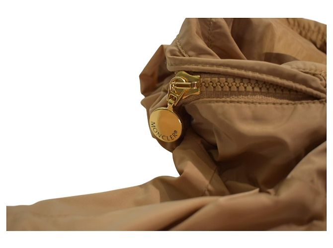 Moncler Amaran Giacca a Vento con Cappuccio in Nylon - Beige - vista 13