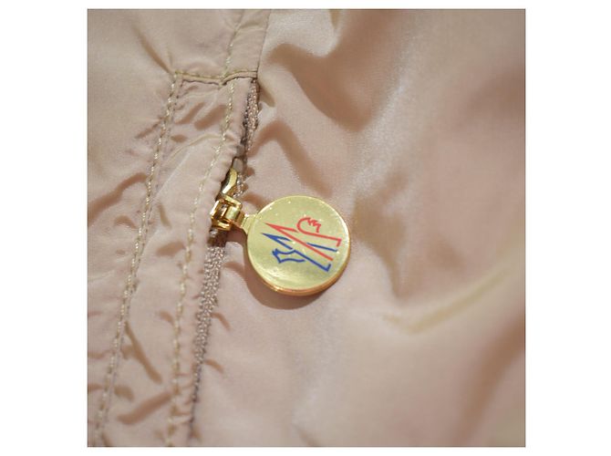 Moncler Amaran Giacca a Vento con Cappuccio in Nylon - Beige - vista 16
