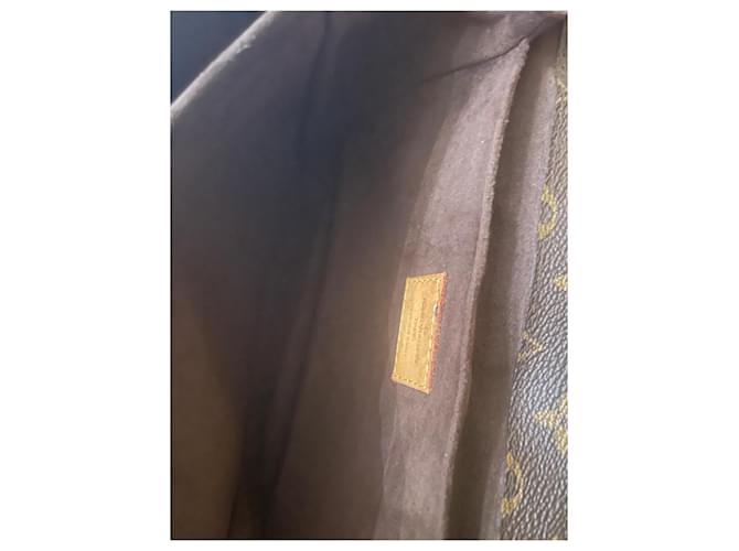 Metis Louis Vuitton Pochette Métis MM Monogram Marrone - vista 15