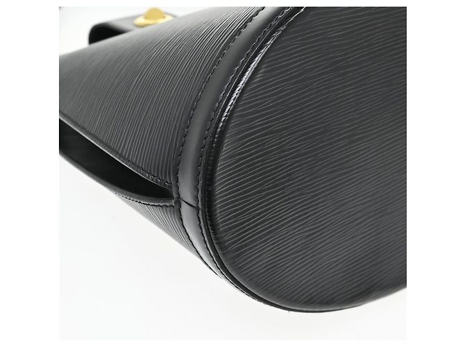 Louis Vuitton Cluny Epi Leather medium Nero - vista 6