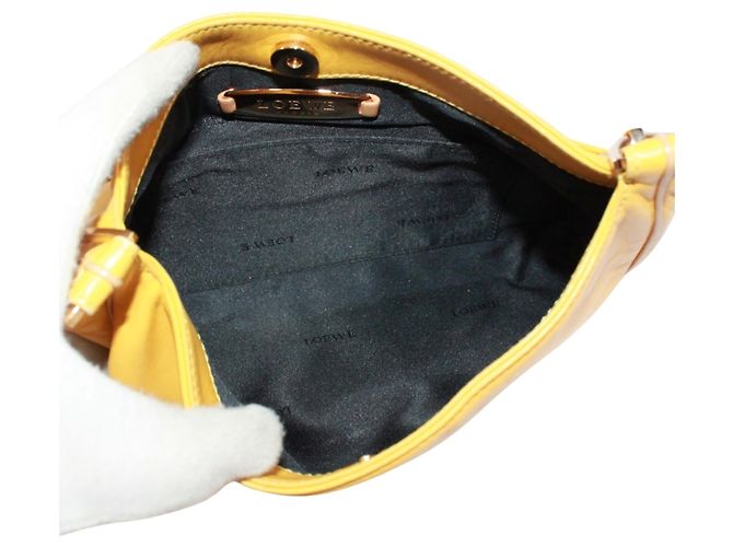 Borsa a una spalla Loewe Anagram Giallo - vista 7