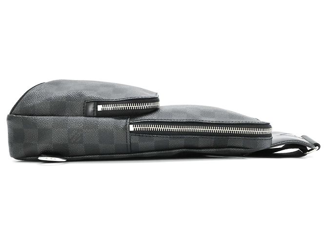 Borsa a tracolla Louis Vuitton Avenue Nero - vista 3