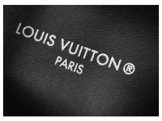 Louis Vuitton Sandali Pool Pillow con decorazioni in cristallo Nero - vista 5