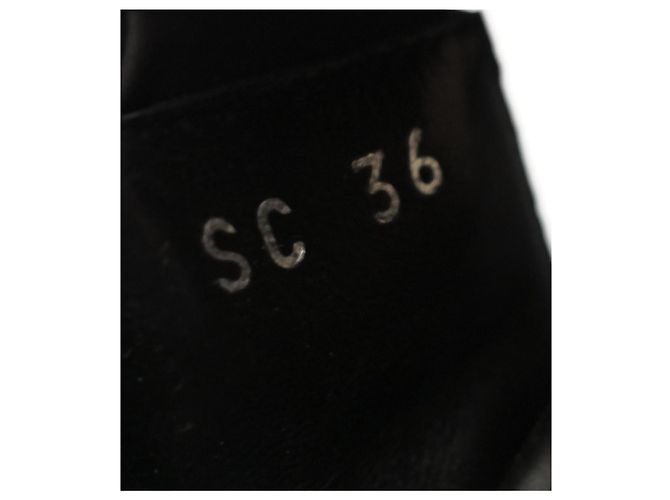 Louis Vuitton Sandali Pool Pillow con decorazioni in cristallo Nero - vista 8