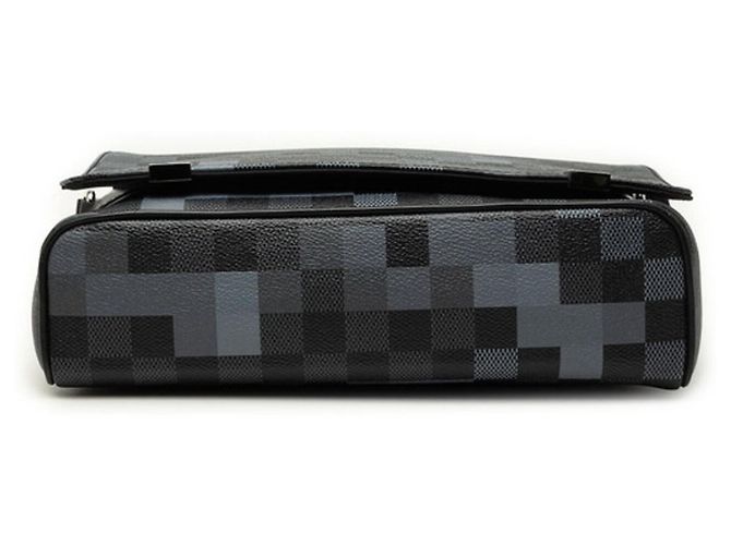 Borsa a tracolla Louis Vuitton Damier Graphite Pixel District PM Marrone Nero - vista 3